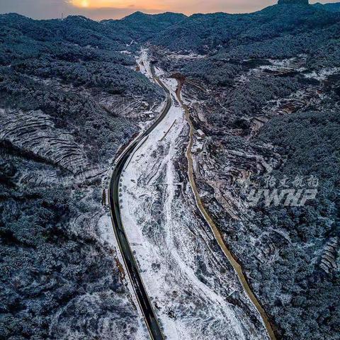 《太行瑞雪》拍摄于晋城太行一号旅游公路陵川段