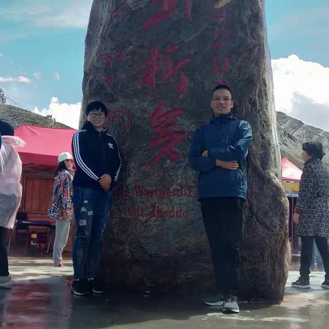 长驻雪域高原，情洒木雅藏区