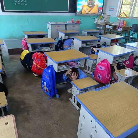 安全在我心中——营里小学防震演练活动