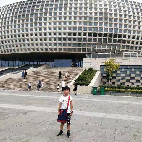 黄河路小学二2班刘思宇石尚 龙湖湖畔 图书馆印迹