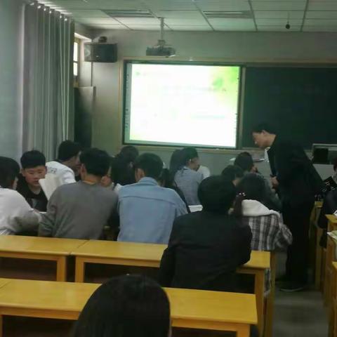 滑县教研室“送课下乡”到慈周寨镇第一初中