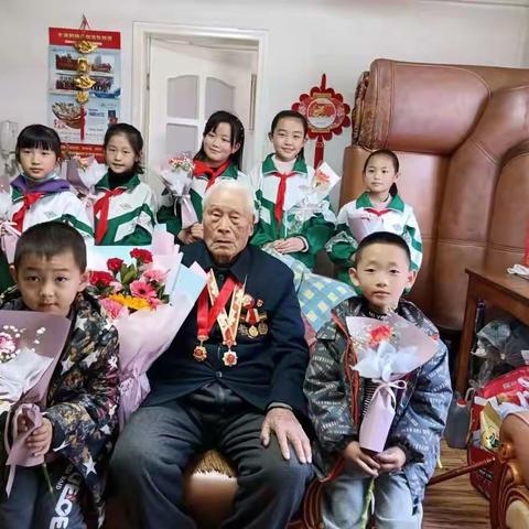 弘扬雷锋精神，争做美德少年