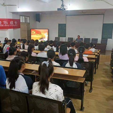 鸣山中学环保志愿者培训