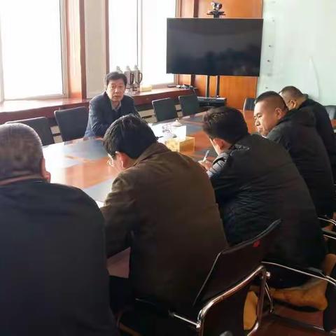 常务副区长顾军主持召开棚改调度会