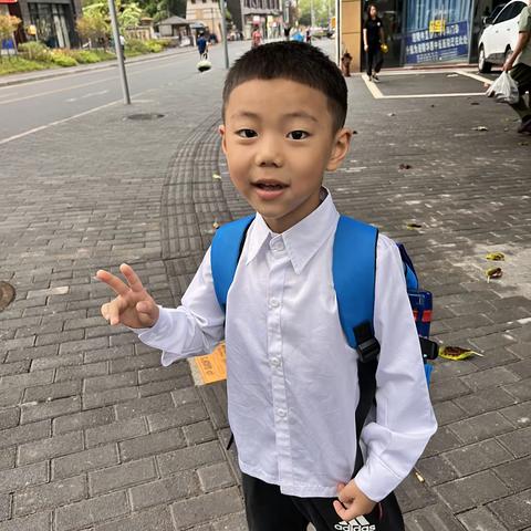 涪陵城区第七校学校（白鹤梁校区）—2022级一年级2班