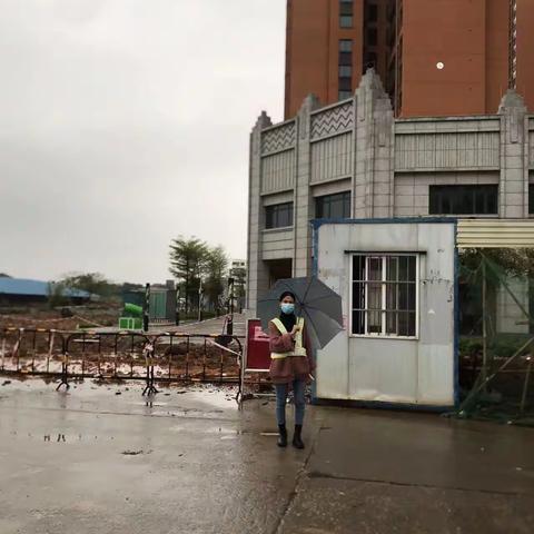 风里雨里，感谢有你———县西小学六（二）班11月份家长护学岗纪实