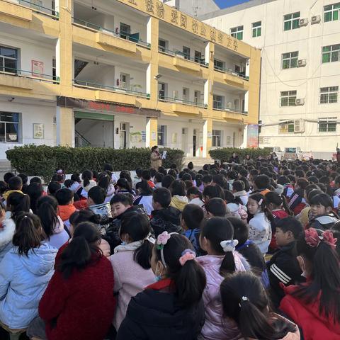 “诵读经典，润泽书香”——城关一小三年级阅读成果展示