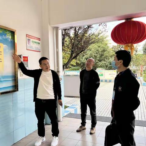 督学引领，助力发展——梁高发督学走进广济学校