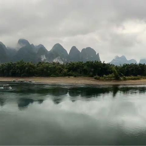 阴雨漓江