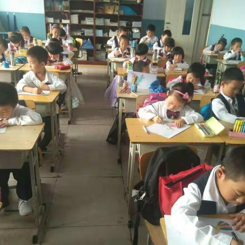 一 1 2班英语学科活动音素绘画