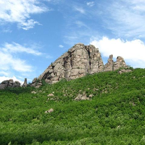 【三行诗.每日一诗】卓资印象  之六   喇嘛山