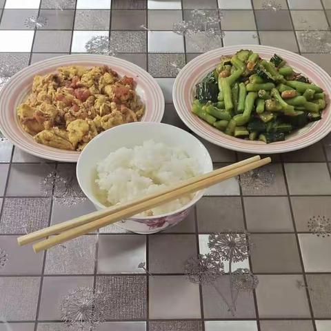 光阴似箭，日月如梭，暮然回首间，往日变成了永久，但也迎来了一个新的一年。