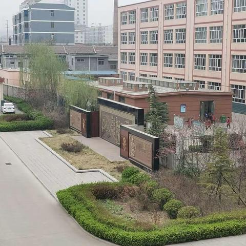 校园最美那一抹春色