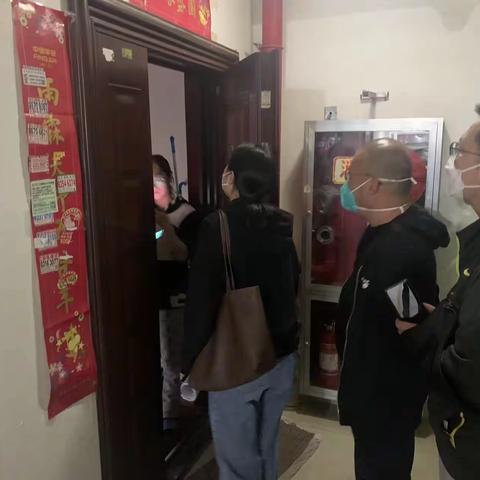 区纪委第八督导组到我社区检查居家隔离人员情况