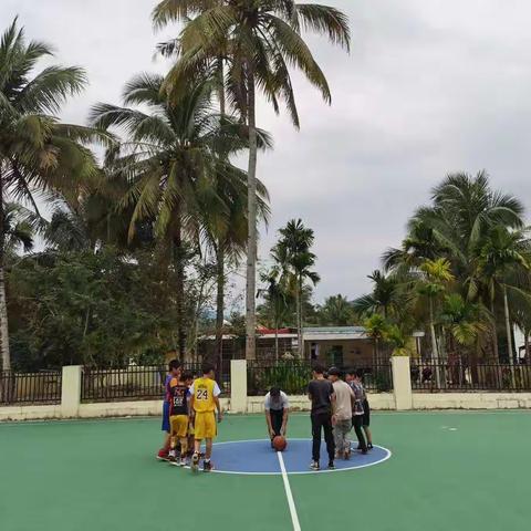 2020年新政镇志妈小学开展校园篮球趣味比赛