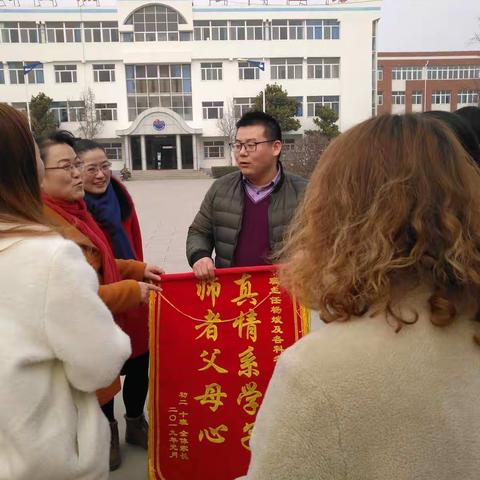 爱在左，情在右