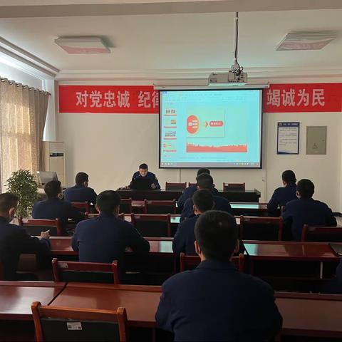 横山夏州消防救援站开展森林火灾扑救理论学习