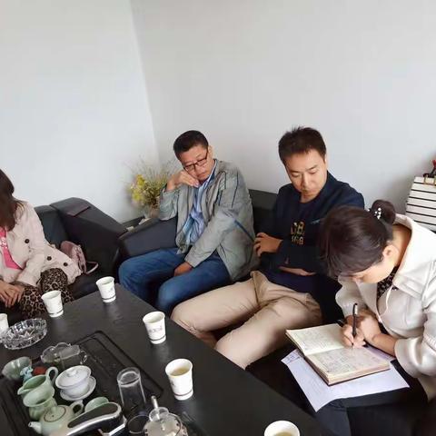 区住建局会同长乐中路街道办事处实地调查“欢乐颂（亨阳大厦）项目”遗留问题