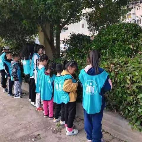 亲幼亲子同行，一起谱写秋天的童话