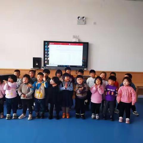 放飞童心  展我风采——记汝阳县第二实验幼儿园小二班期末汇报