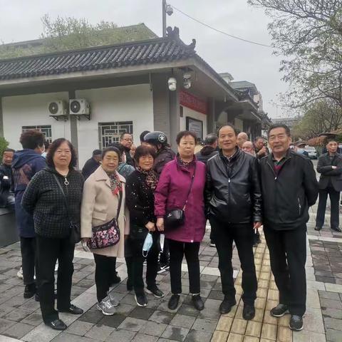 2023-4-4 阴雨蒙蒙看到的战友们