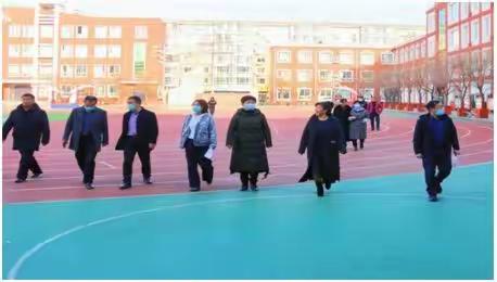 铁岭市教育局领导到实验小学检查学校专项整治工作