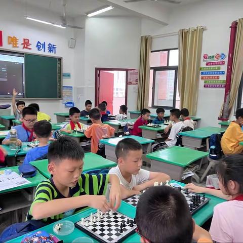 长兴湖小学国际象棋社团小小棋王争霸赛