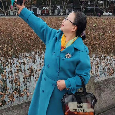 初冬早晨西湖美景