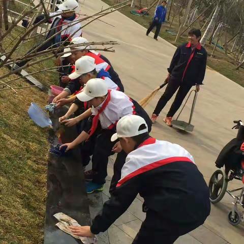 万柏林区气化街小学 五年四班学雷锋二组 “雷锋精神在我心，人人争做小雷锋”活动纪实