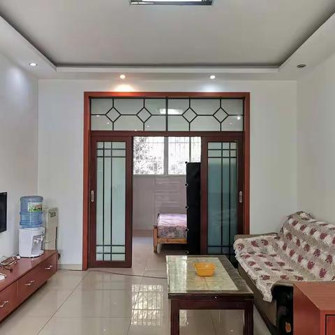 出租：诗书西苑2楼 13800/年套三单卫 有钥匙🔑随时看69008