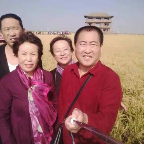 好友永相伴！记忆留心间！夕阳无限好！我们永不老！本溪*红海滩两日游记念册 ！🌹🌹🌹🍀🍀🍀