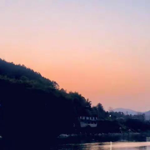 最美的是工地的那一抹红