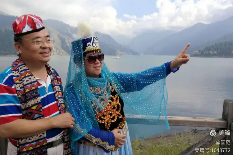新疆旅游天山天池的唱歌 新疆旅游天山天池的唱歌