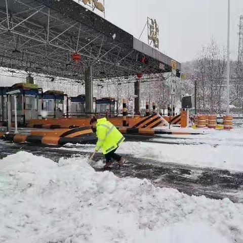 瑞雪兆丰年，高速人为您保驾护航