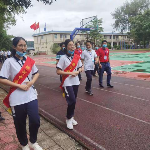 横河中学教育强镇复评剪影：小小讲解员