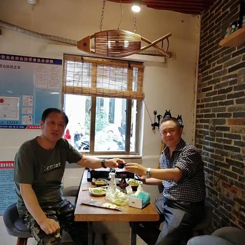 咖啡屋里的惬意人生