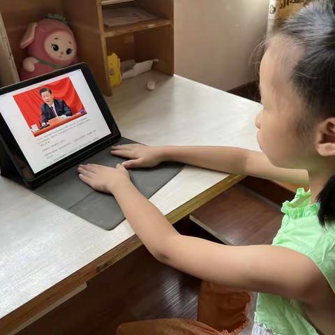 喜迎二十大、争做好队员——钟祥市实验小学一（1）班少先队员粟译墨的2022暑假实践活动报告