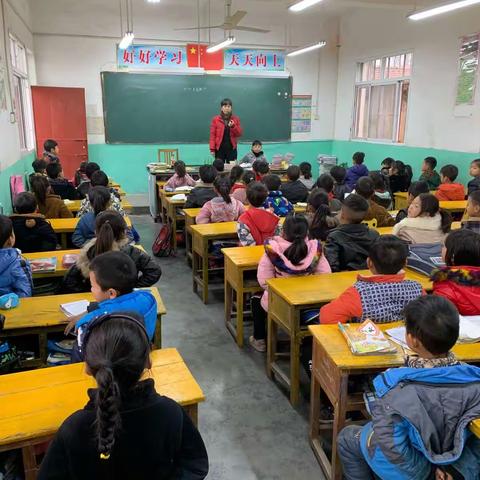 任四小学消防演练