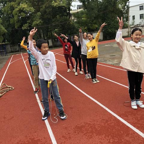 “绳”彩飞扬，跳动梦想——平田完小秋季跳绳比赛