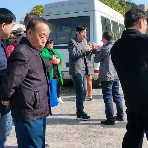 稳步推进建设健康湘潭示范市项目，发挥老干部的辐射作用。