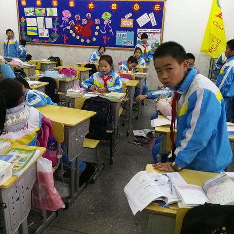 独山思源实验学校（第三小学）五（3）班学生一周生活剪影