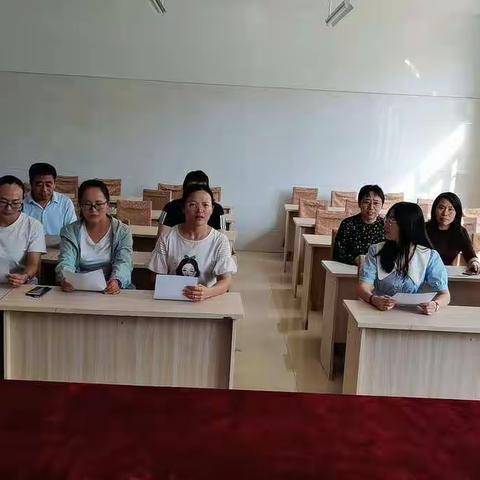 曹集小学举办教师朗诵活动