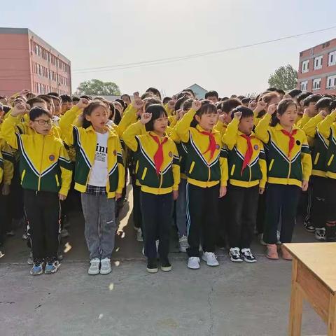 安全记心间，平安护成长——曹集学校升旗仪式