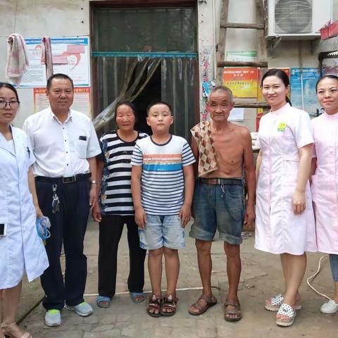 骄阳似火慰疾苦 健康扶贫暖人心-- 儿一科健康扶贫回访