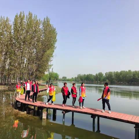 扬志愿精神 展青春风采