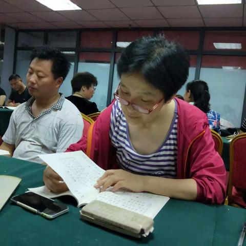 经典之光绕莲城 辉映万里耀长空