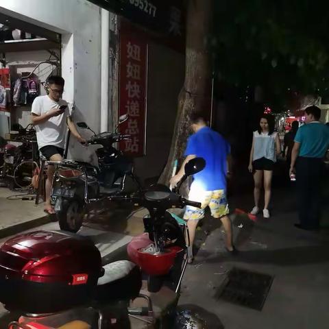 海口市农业技术推广中心深入包点仁里北社区开展巩卫工作