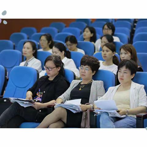 群“英”荟萃，“语”君同行——记横峰县小学英语教师说课比赛