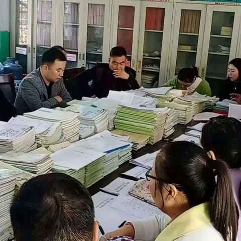 视导引领促成长，教学管理重实效，------双庙乡教管办到湾张中心小学开展教学视导工作