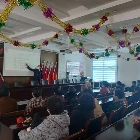 三支队伍织牢社区安全网